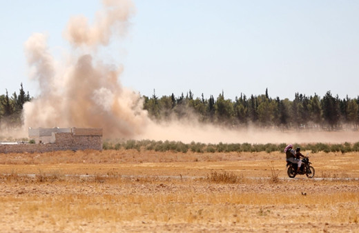 Deyrizor Askeri Meclisi çözüldü PKK/YPG, Fırat Nehri'nin doğusunda toprak kaybediyor