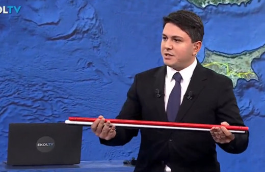 Ekol TV’deki renkli çubuklar ilginç diyaloglara neden oldu