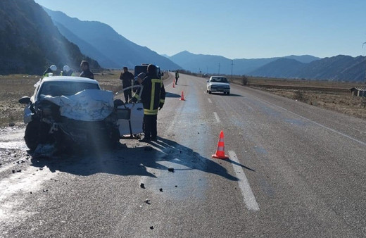 Konya'da feci kaza! 2 ölü, 1 yaralı
