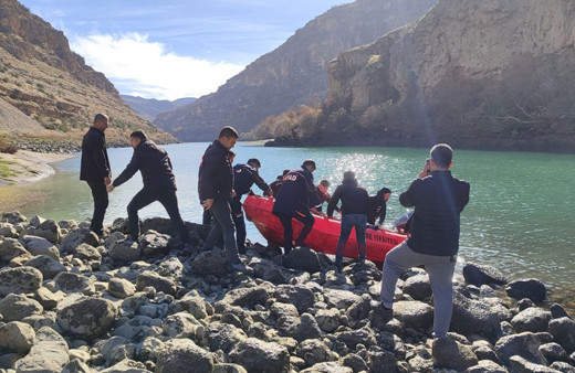 Koyunları otlatmaya çıkan çoban koyboldu ekipler harekete geçti