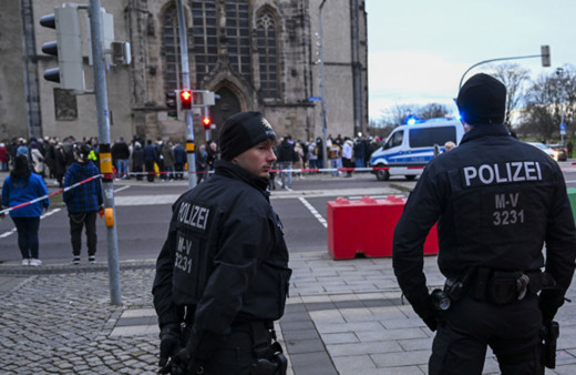 Almanya'da Noel pazarına araçla yapılan saldırıda ölü sayısı 5'e yükseldi