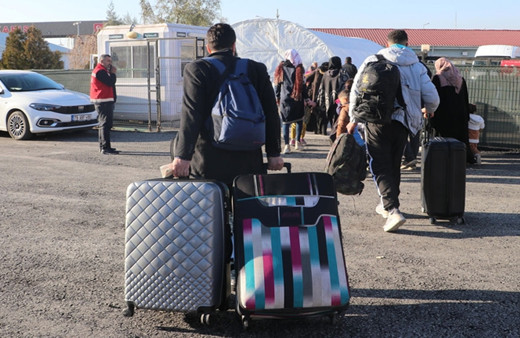 Bakan Ali Yerlikaya açıkladı! Kaç Suriyeli ülkesine döndü?