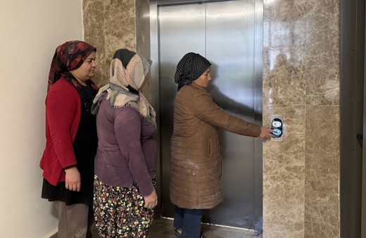 Emlak Konut Asansör deprem konutları için yüzlerce asansör üretti