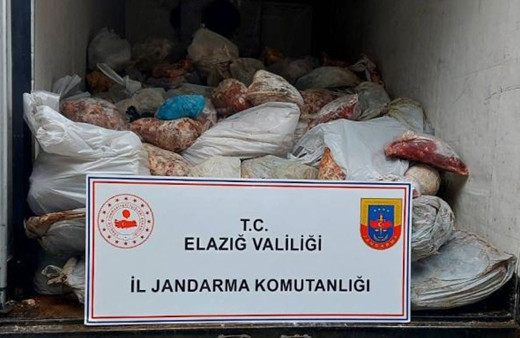 Elazığ'da 5 ton 880 kilo kaçak et ele geçirildi