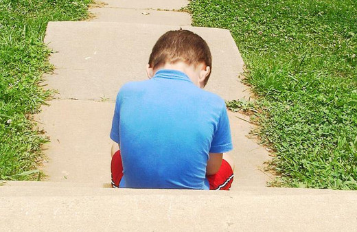 Evlat edindikleri çocuklarına cinsel istismarda bulundular! Eşcinsel çifte hapis cezası