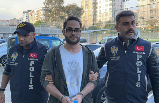 Cumhurbaşkanı Erdoğan'ın asgari ücret paylaşımına hakaret içeren yorum yapan Kadir İpek tutuklandı