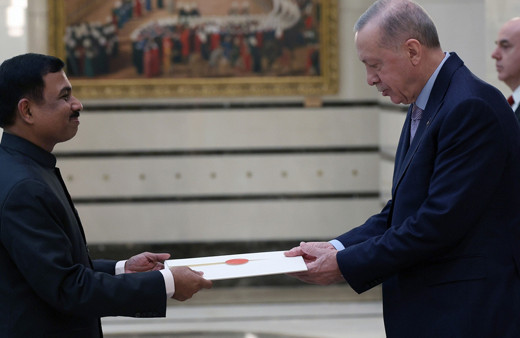 Büyükelçiler, Cumhurbaşkanı Erdoğan'a güven mektubu sundu