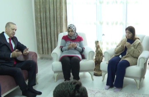 Cumhurbaşkanı Erdoğan’dan Balıkesir’de acılı ailelere ziyaret