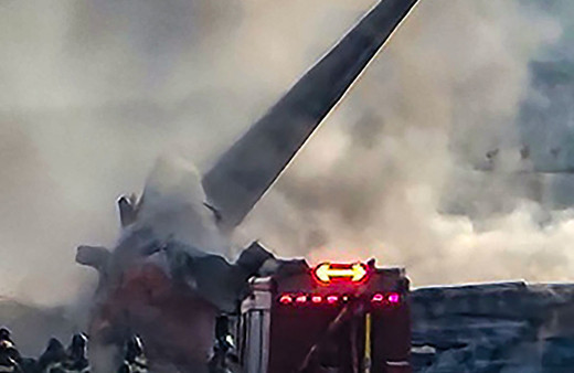 Güney Kore'de 181 kişiyi taşıyan uçak kontrolden çıktı!  75 kişi hayatını kaybetti