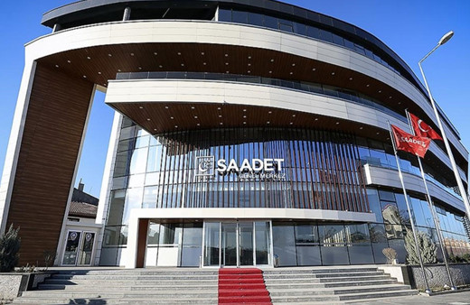 Ali Fazıl Kasap, Saadet Partisinden istifa ederek CHP'ye geçti