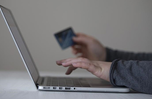 Ayakkabı boyacısının hayatı karardı! Banka hesabını kiralayanlara kötü haber...