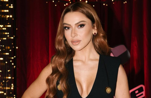 Aşk pozu sosyal medyayı salladı! Hadise ve yönetmen sevgilisi sarmaş dolaş...