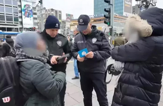 Göçmen kaçakçılarına 'Kalkan-37' operasyonu! 42 şüpheli gözaltında