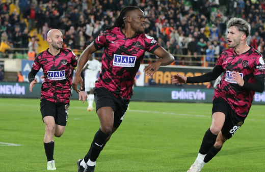 Alanyaspor, evinde Konyaspor'u devirdi