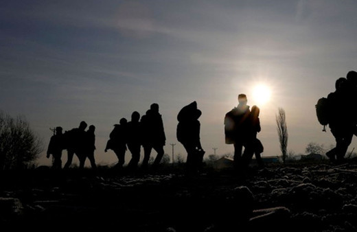 Meksika'dan yola çıkan 150 kişilik göçmen grubu ABD'ye doğru yola çıktı