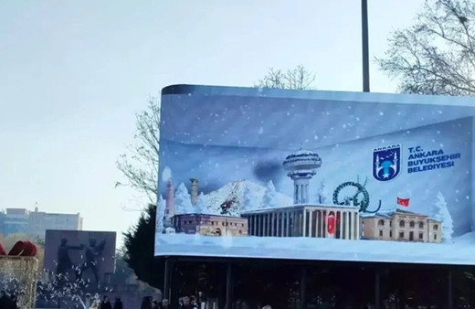 Güvenpark'ta sit alanına dikilmişti! Reklam panosu için karar