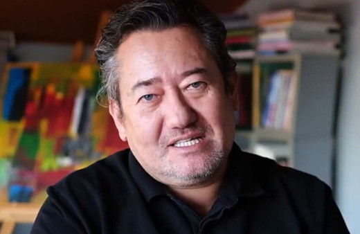 Serdar Akinan, Özgür Özel'in kırmızı kartını böyle tiye aldı