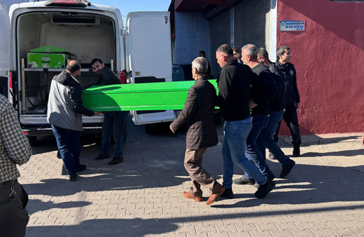 Adana'da feci olay! Anne ve babasını uyandırmak istedi ama...