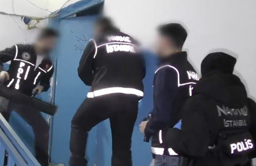 "Narkokapan-6" operasyonu: 1 milyon 795 bin uyuşturucu hap ele geçirildi, 3 şüpheli yakalandı