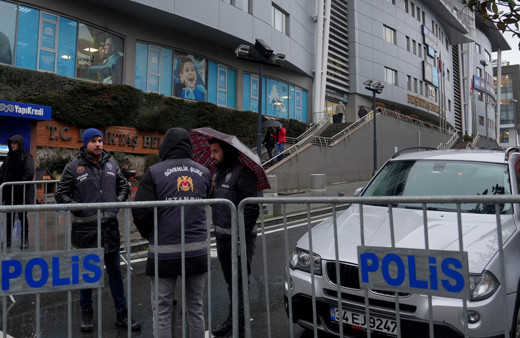 İstanbul'da ihale yolsuzluğu operasyonu: Belediye Başkanı Akpolat dahil 47 gözaltı kararı