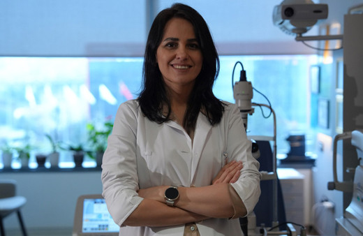 Medipol'den göz kapağı düşüklüğünde uygulanan tedaviye yönelik değerlendirme