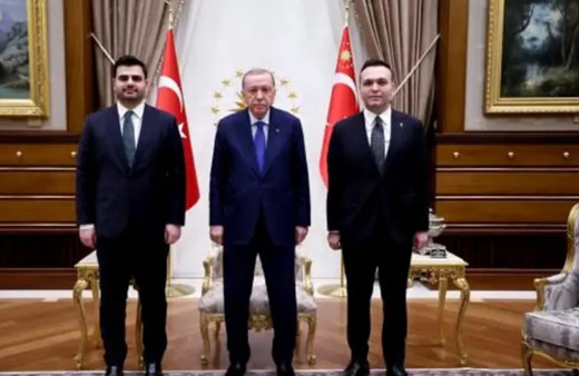 AK Parti Gençlik Kolları'nda bayrak değişimi