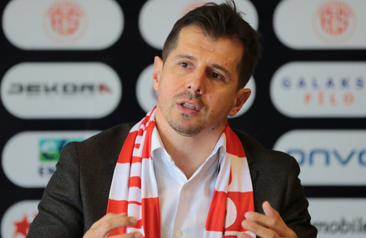 Emre Belözoğlu Antalyaspor'daki hedefini imza töreninde açıkladı