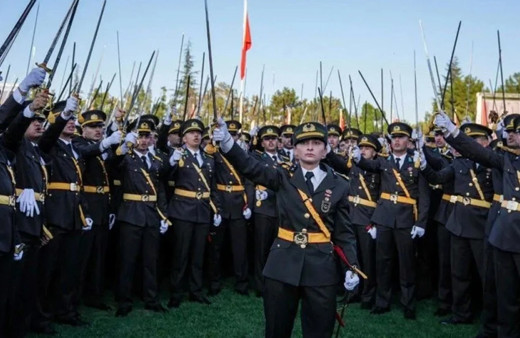 Kılıçlı yemin soruşturması: Teğmenler için karar günü yarın