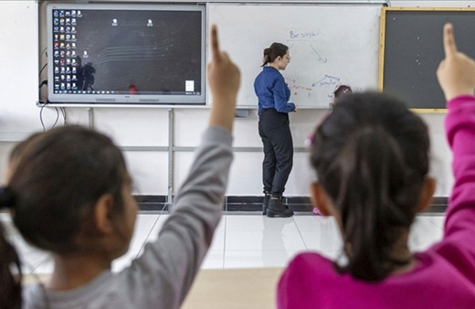 315 bin 856 öğretmen "uzman öğretmen" ve "başöğretmen" ünvanı aldı