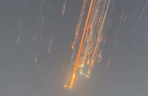 SpaceX'in Starship roketi havada parçalandı