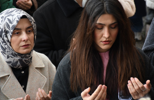 Bolu'daki otel yangınında 7 yakınıyla birlikte öldü! Doktor Enes Gültekin için hastanede veda töreni