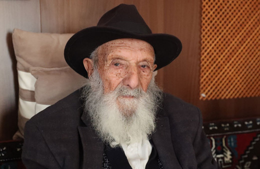 96 yaşındaki Alevi dedesi Ahmet Uğurlu, Cumhurbaşkanı Erdoğan ile görüşmesini anlattı