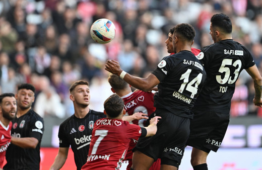 Beşiktaş, Antalya'da son anlarda yıkıldı