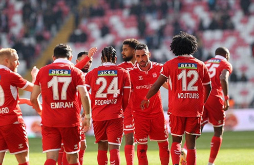 Sivasspor 3 puan hasretini sonlandırdı