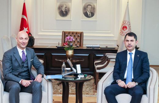 Bakan Kurum, UNICEF Türkiye Temsilcisi Paolo Marchi ile bir araya geldi