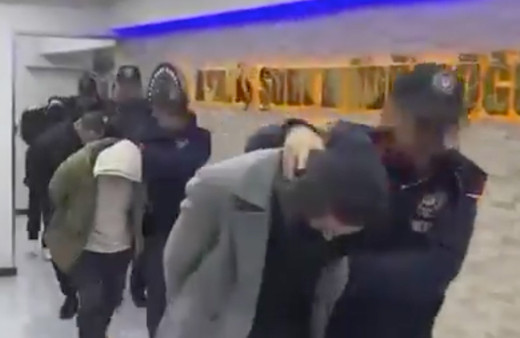 İzmir merkezli 13 ilde düzenlenen "Hücre-7" operasyonlarında 88 şüpheli gözaltına alındı