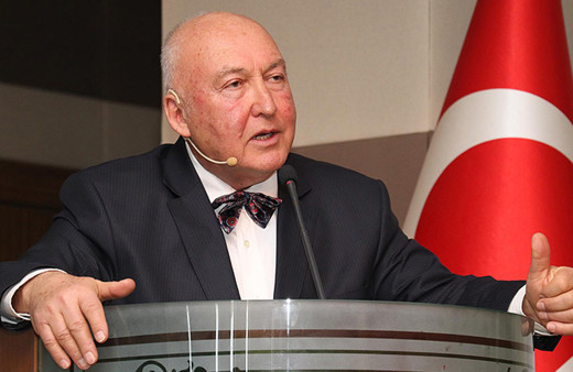 Ege'de deprem fırtınası! Prof. Dr. Övgün Ahmet Ercan iki korkunç ihtimali sıraladı