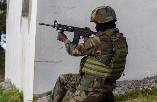 Haiti'de kasabaya saldırı: Onlarca insan hayatını kaybetti