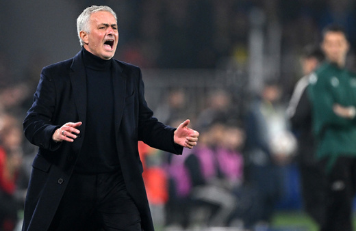 Fenerbahçe'de Mourinho'dan şok karar! Yeni transfer imzası kurumadan gidiyor