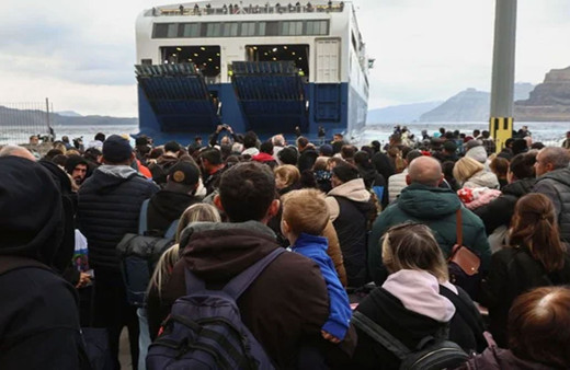 Peşe peşe yaşanan depremler korkuttu kaçış başladı! Emlak fiyatları düştü