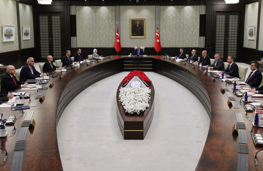 AK Parti kulislerinde konuşulan AK Parti MYK ve kabinede değişim senaryoları