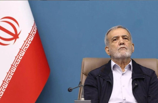 Pezeşkiyan: "Düşmanlar bizi yaptırımlarla kuşatarak öldüreceğini sanıyor"