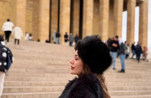 Dilan Polat, Anıtkabir'den fotoğraflar paylaştı ortalık yıkıldı