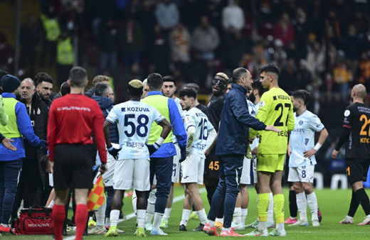 Adana Demirspor sahadan çekildi