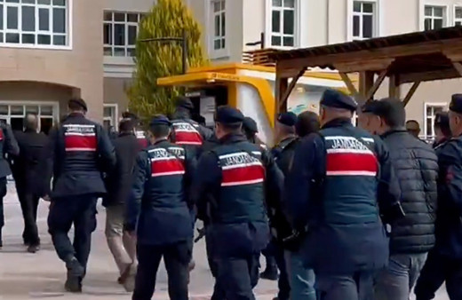 FETÖ'ye yönelik "Kıskaç-38" operasyonlarında 24 şüpheli tutuklandı