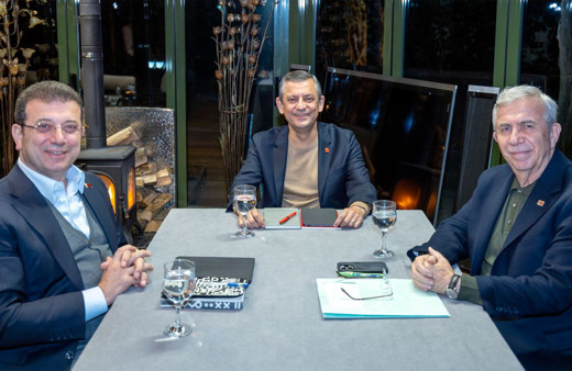 CHP'de aday kim olacak zirvesi! 3 saat süren görüşme sonrası Özel'den paylaşım