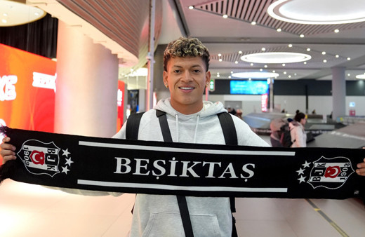 Beşiktaş'ın prensipte anlaştığı Kolombiyalı futbolcu Elan Ricardo, İstanbul'a geldi