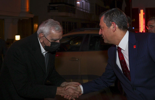 CHP Genel Başkanı Özgür Özel, Ahmet Türk'ü ziyaret etti