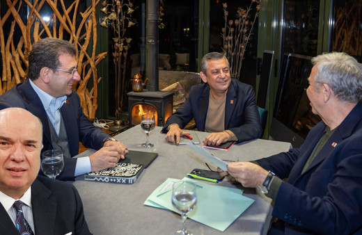 Fehmi Koru şaşkına döndü Özgür Özel'i ikna eden isim merak konusu oldu