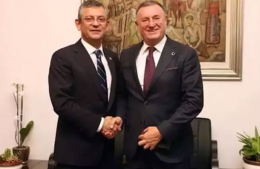 Özgür Özel'den kurultay iptali için dava açan Lütfü Savaş'a tepki